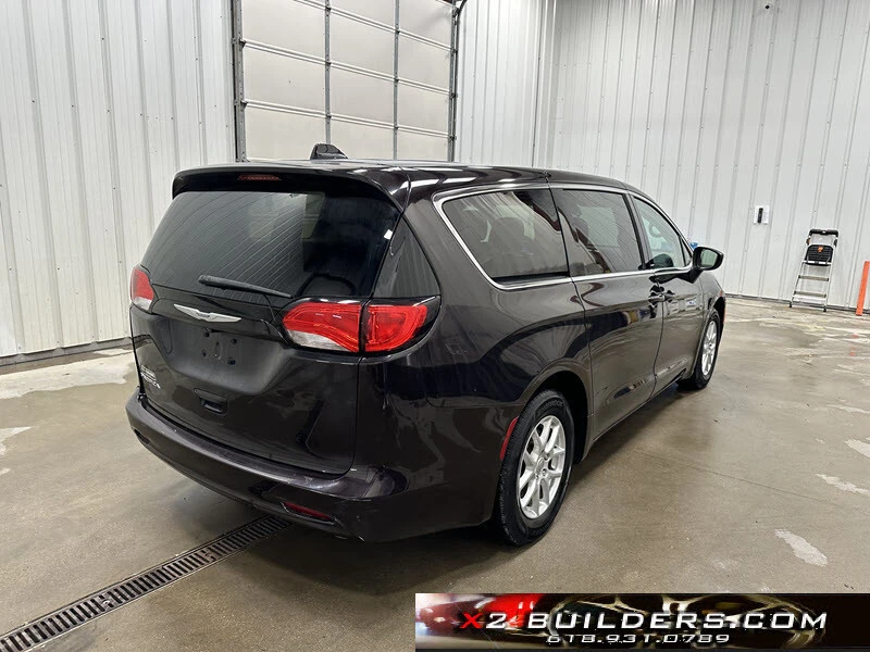 2017 Chrysler - Image 4 of 21