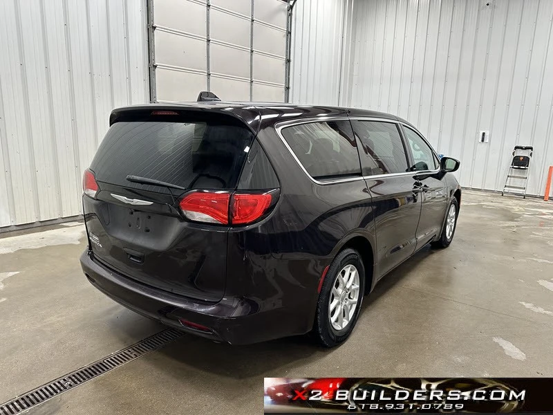 2017 Chrysler - Image 4 of 21