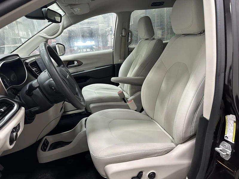 2017 Chrysler - Image 9 of 21