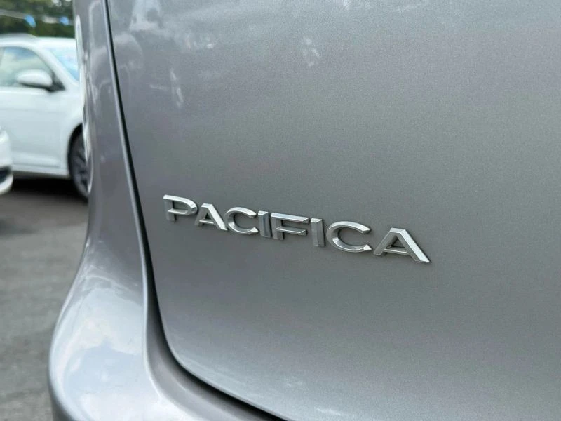 2017 Chrysler - Image 8 of 12