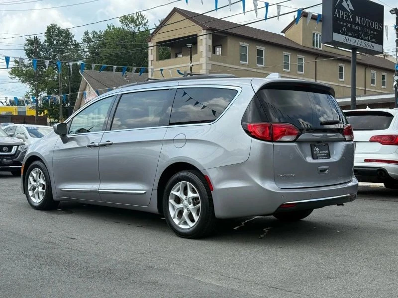 2017 Chrysler - Image 5 of 12