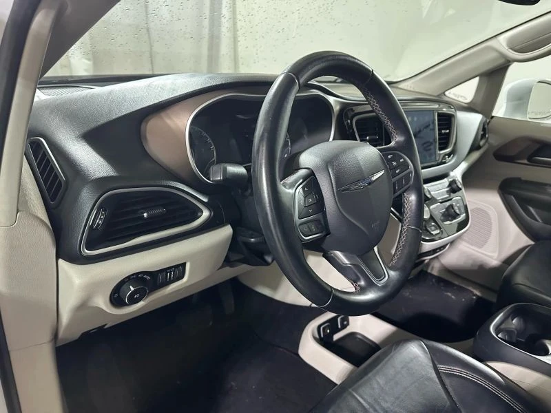 2017 Chrysler - Image 12 of 12