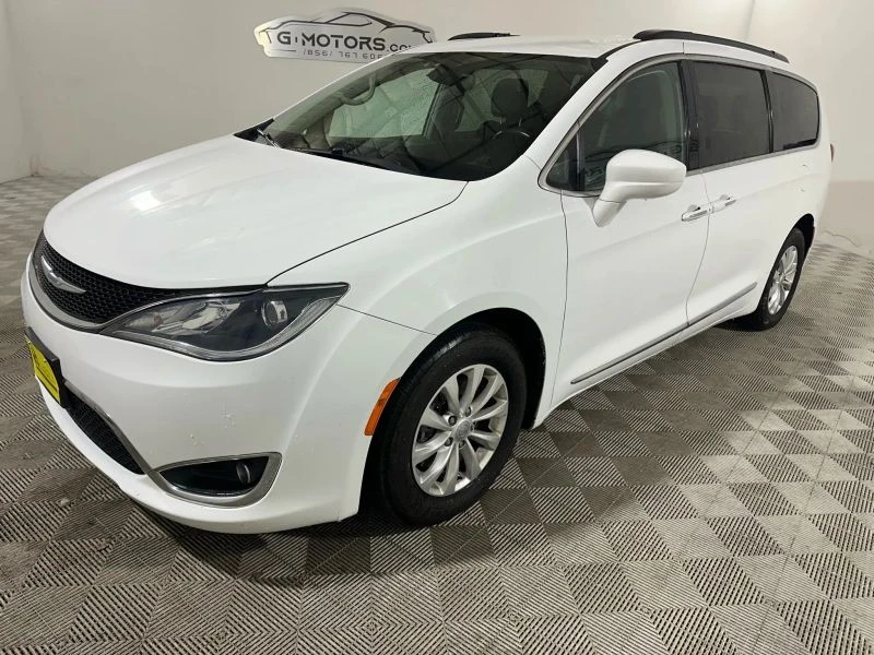 2017 Chrysler - Image 2 of 12