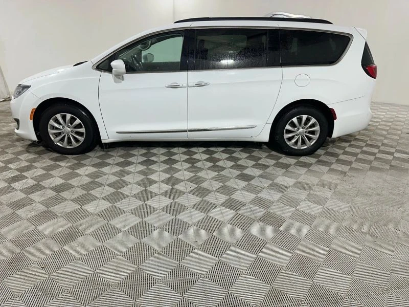 2017 Chrysler - Image 3 of 12