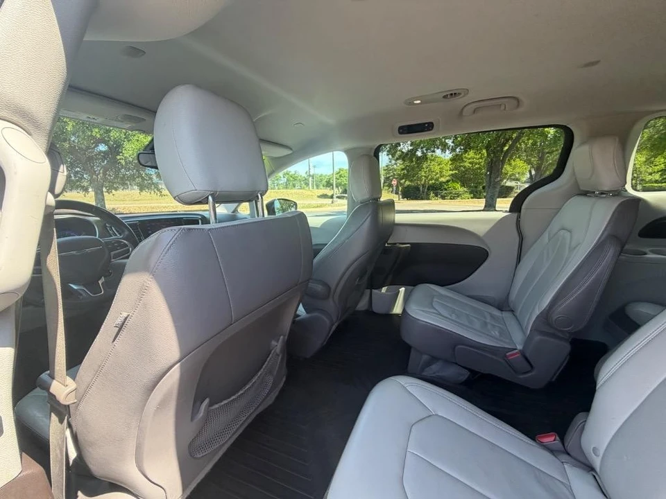 2017 Chrysler - Image 3 of 21