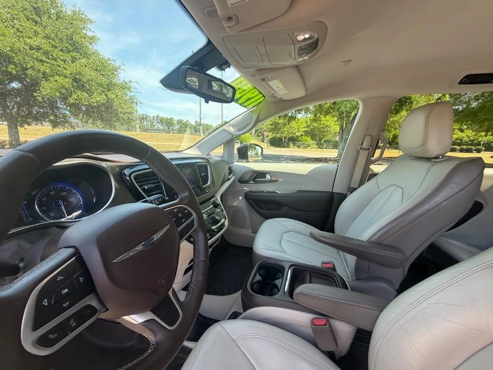 2017 Chrysler - Image 5 of 21
