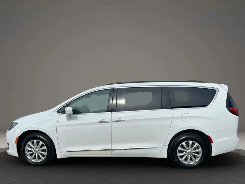 2017 Chrysler - Image 8 of 12