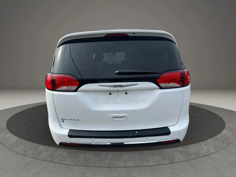 2017 Chrysler - Image 6 of 12