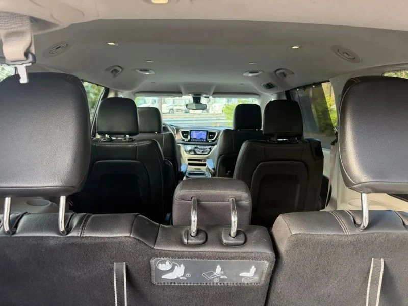 2017 Chrysler - Image 7 of 12