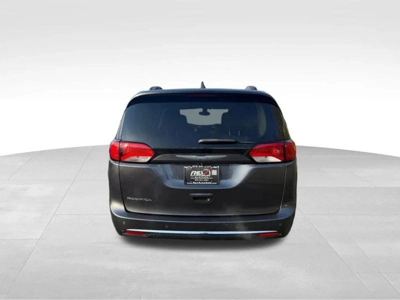2017 Chrysler - Image 5 of 12