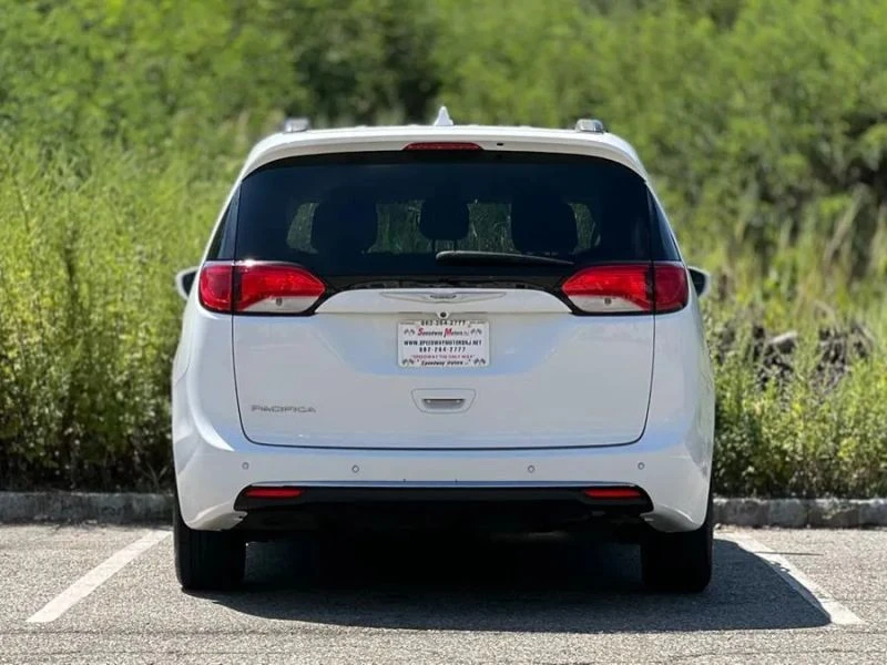 2017 Chrysler - Image 7 of 12