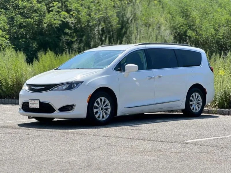2017 Chrysler - Image 4 of 12