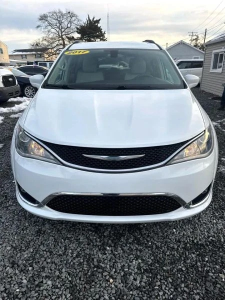2017 Chrysler - Image 8 of 12