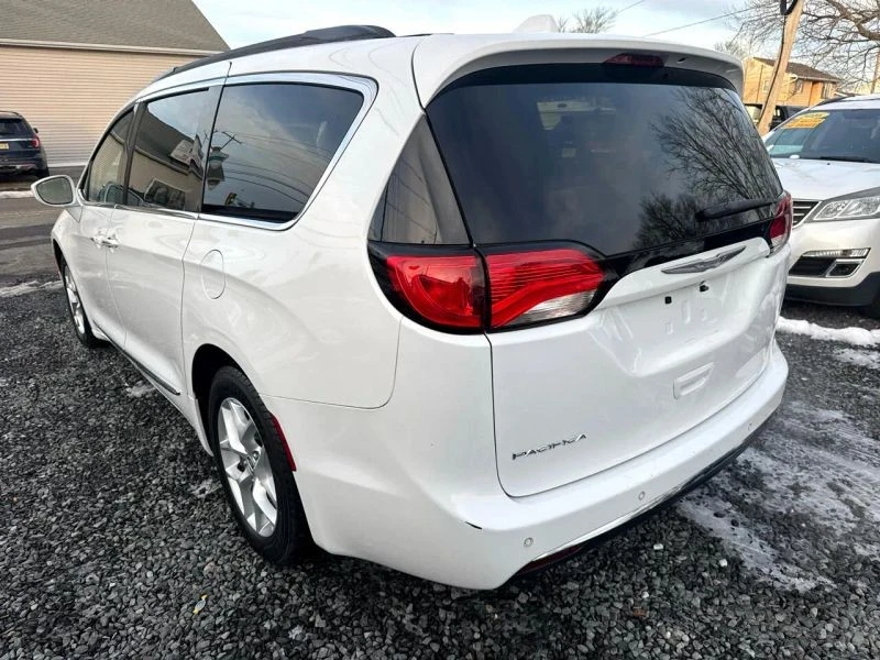 2017 Chrysler - Image 3 of 12