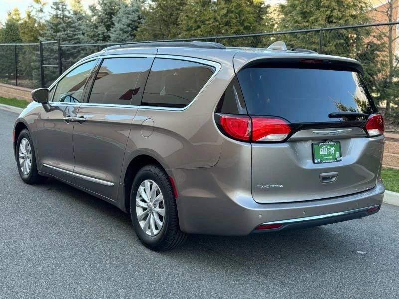 2017 Chrysler - Image 7 of 12