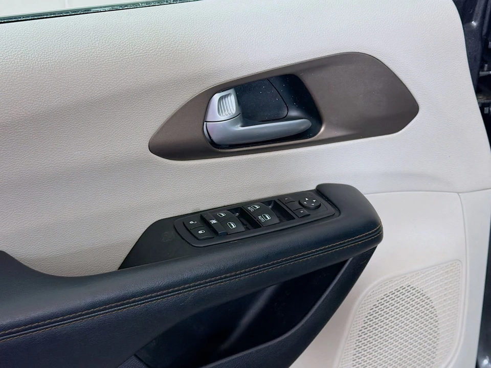 2017 Chrysler - Image 21 of 21