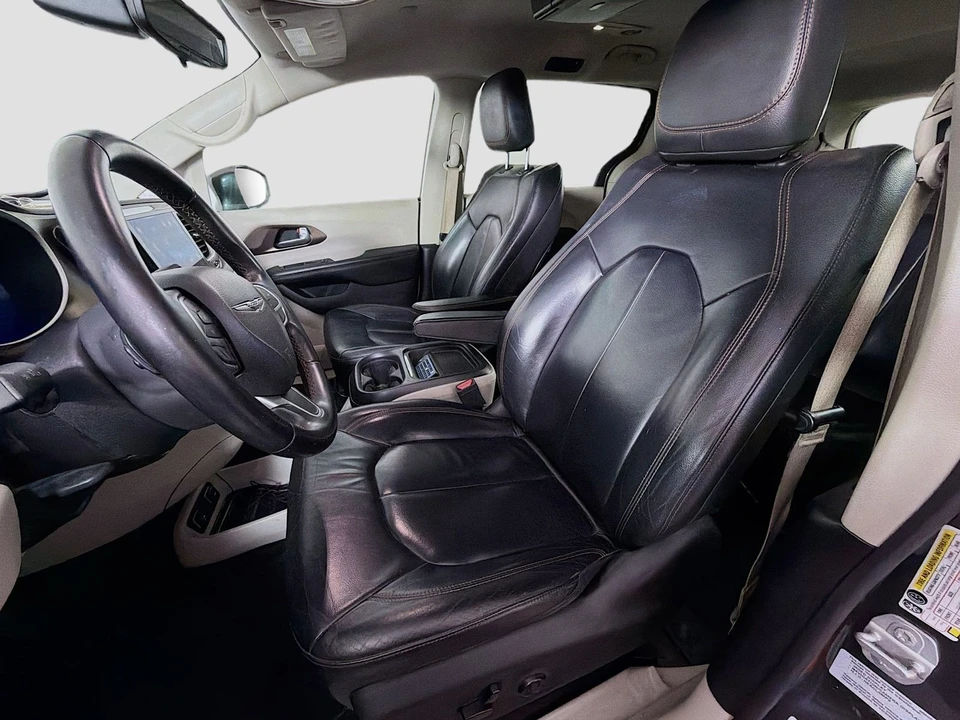 2017 Chrysler - Image 13 of 21
