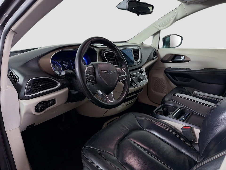 2017 Chrysler - Image 11 of 21