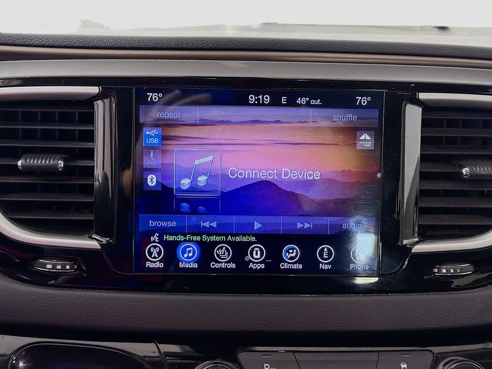 2017 Chrysler - Image 16 of 21