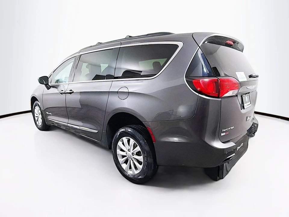 2017 Chrysler - Image 6 of 21