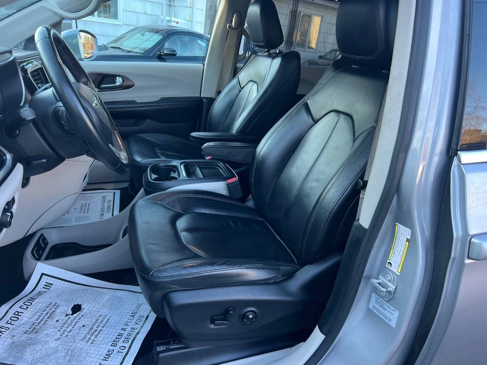2017 Chrysler - Image 14 of 21