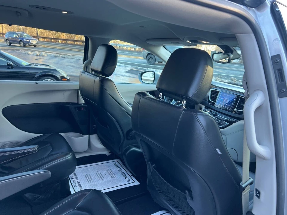 2017 Chrysler - Image 21 of 21