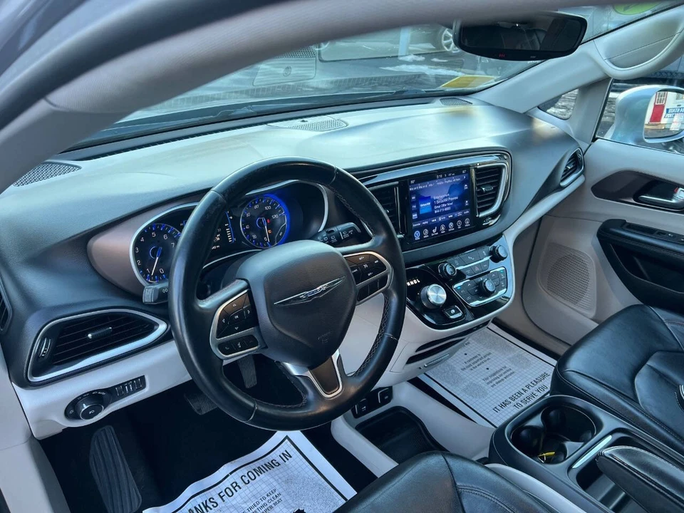 2017 Chrysler - Image 16 of 21