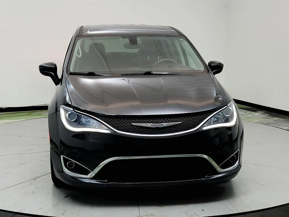 2017 Chrysler - Image 2 of 21
