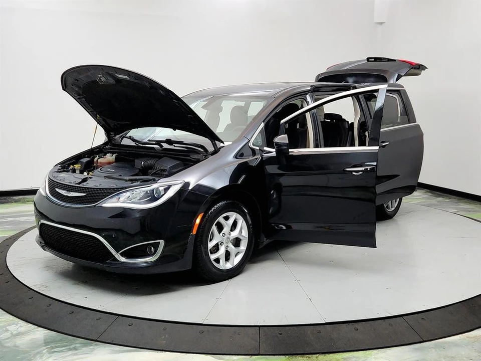 2017 Chrysler - Image 9 of 21