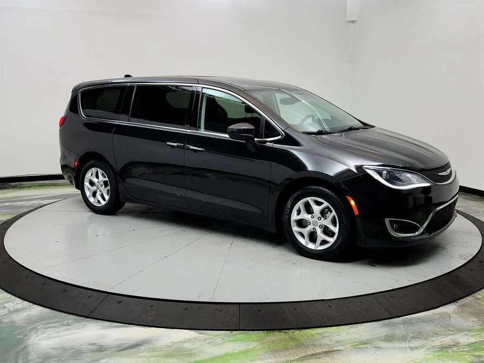 2017 Chrysler - Image 3 of 21