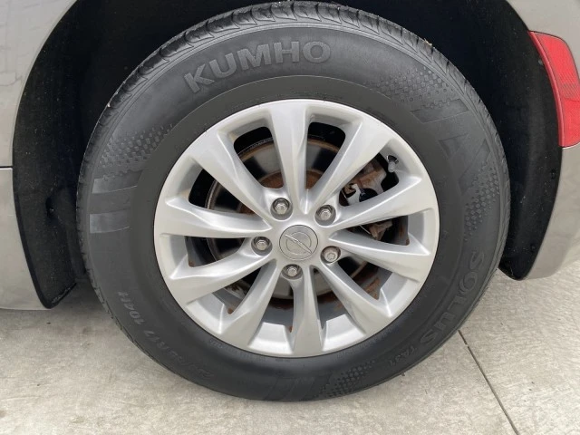 2017 Chrysler - Image 19 of 31