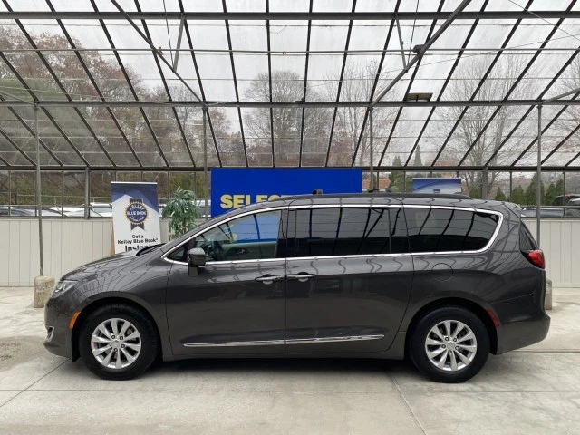 2017 Chrysler - Image 13 of 31
