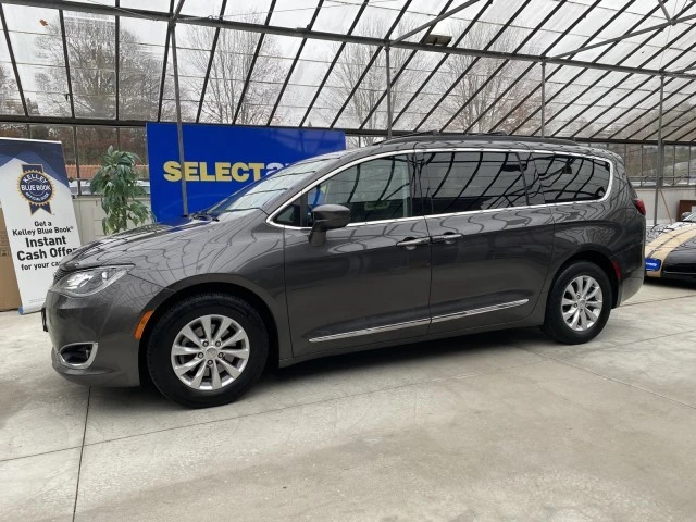 2017 Chrysler - Image 12 of 31