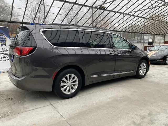 2017 Chrysler - Image 7 of 31