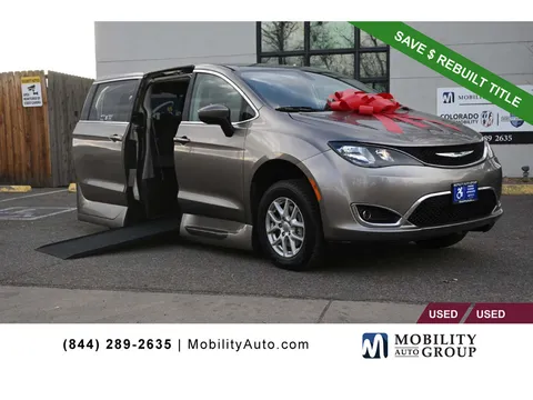 2017 Chrysler Pacifica Touring Mobility Van