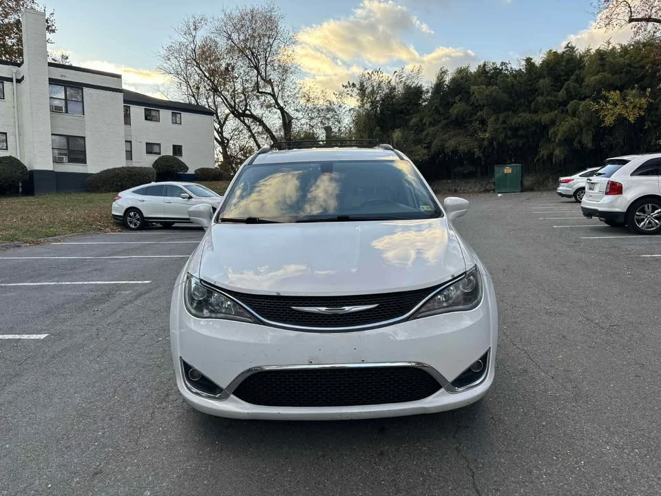 2017 Chrysler - Image 3 of 10