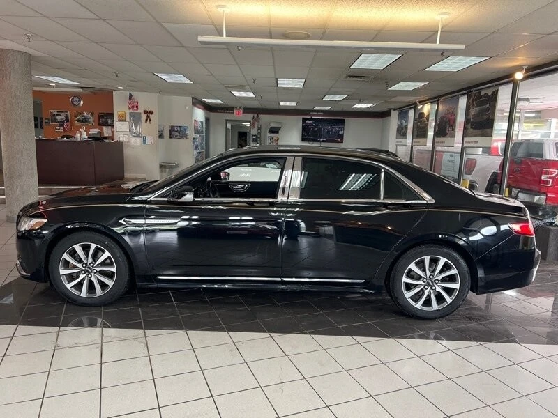 2017 Lincoln Continental 10th Gen - Image 2 of 4