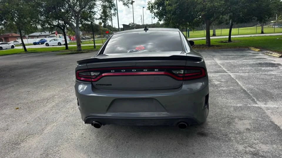 2017 Dodge Charger SRT & 392 7th Gen - Image 6 of 10