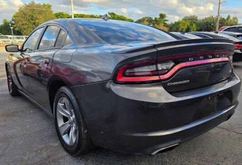 2017 Dodge Charger 7th Gen - Image 4 of 10
