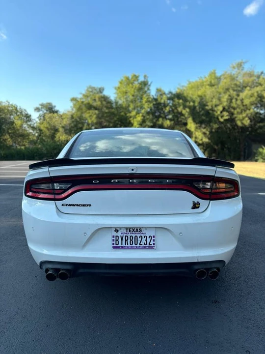 2017 Dodge Charger 7th Gen - Image 9 of 15