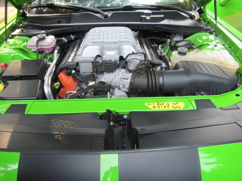 2017 Dodge Challenger SRT Hellcat 3rd Gen - Image 9 of 12