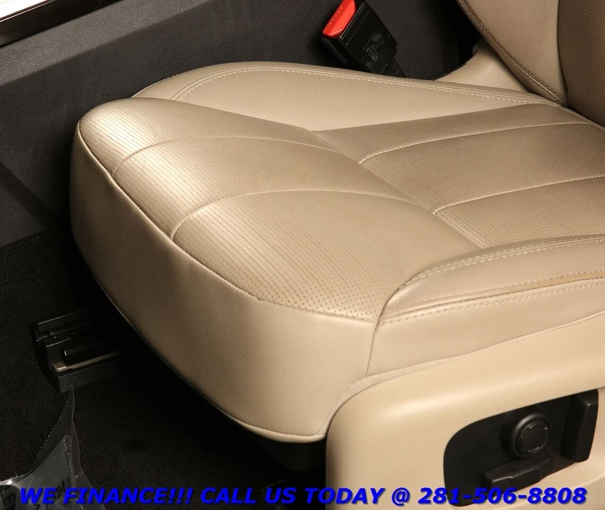 2017 Land Rover Discovery 5th Gen - Image 13 of 21