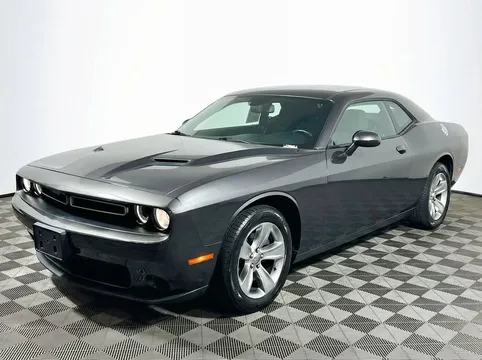 2017 Dodge Challenger SXT