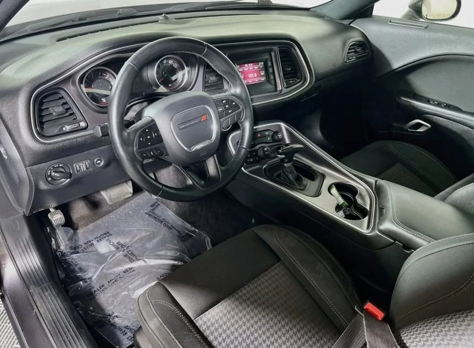 2017 Dodge Challenger 3rd Gen - Image 5 of 8