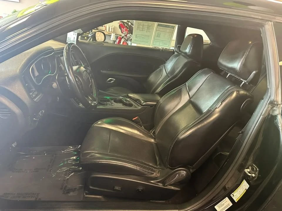 2017 Dodge Challenger 3rd Gen - Image 10 of 16