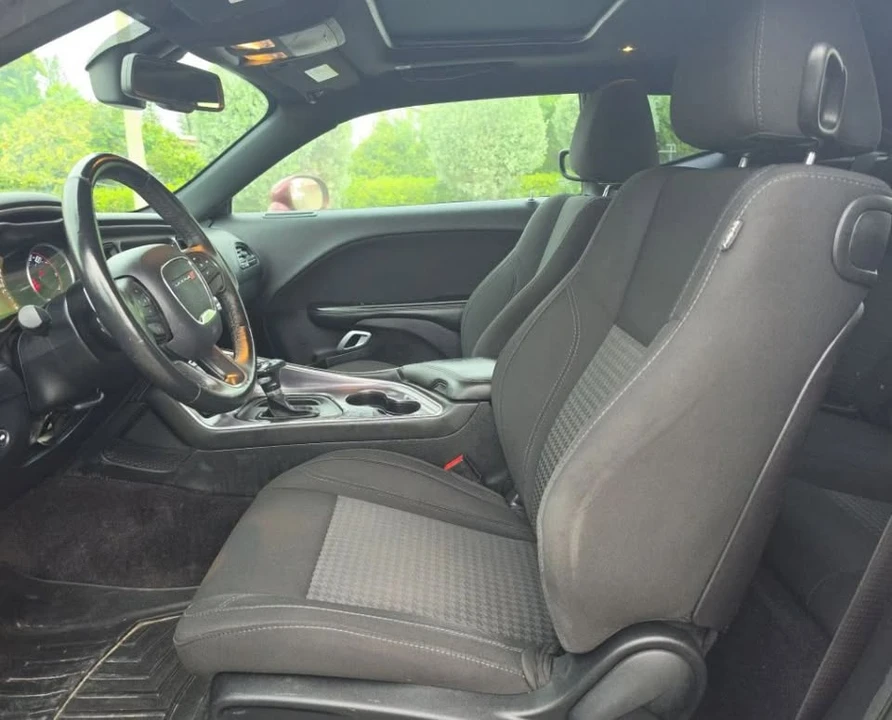 2017 Dodge Challenger 3rd Gen - Image 8 of 16