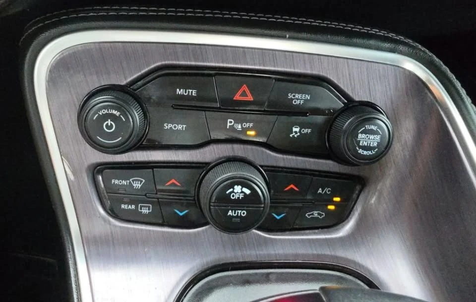 2017 Dodge Challenger 3rd Gen - Image 9 of 16