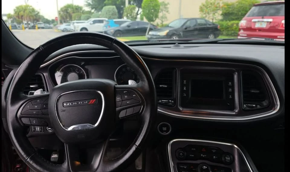 2017 Dodge Challenger 3rd Gen - Image 9 of 16