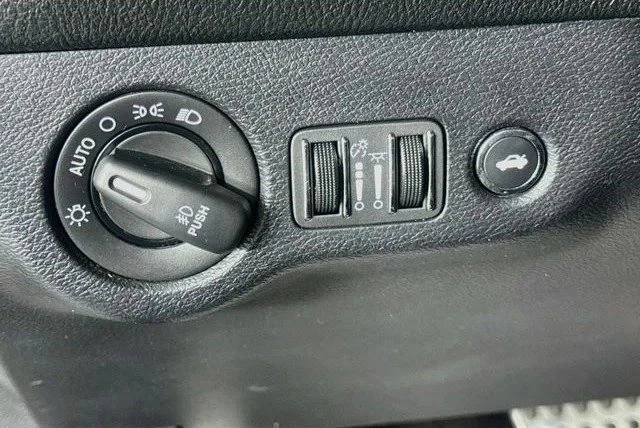 2017 Dodge Challenger 3rd Gen - Image 10 of 20