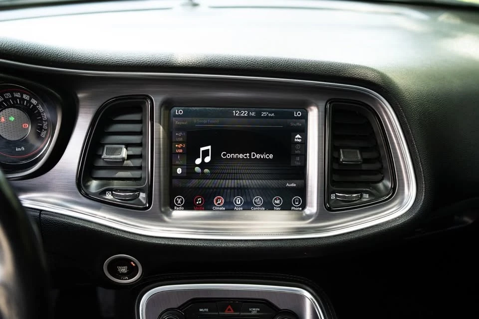 2017 Dodge Challenger 3rd Gen - Image 13 of 19